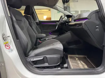 VW Golf VIII Lim. Style 1.5eTSI DSG ACC CAM 18