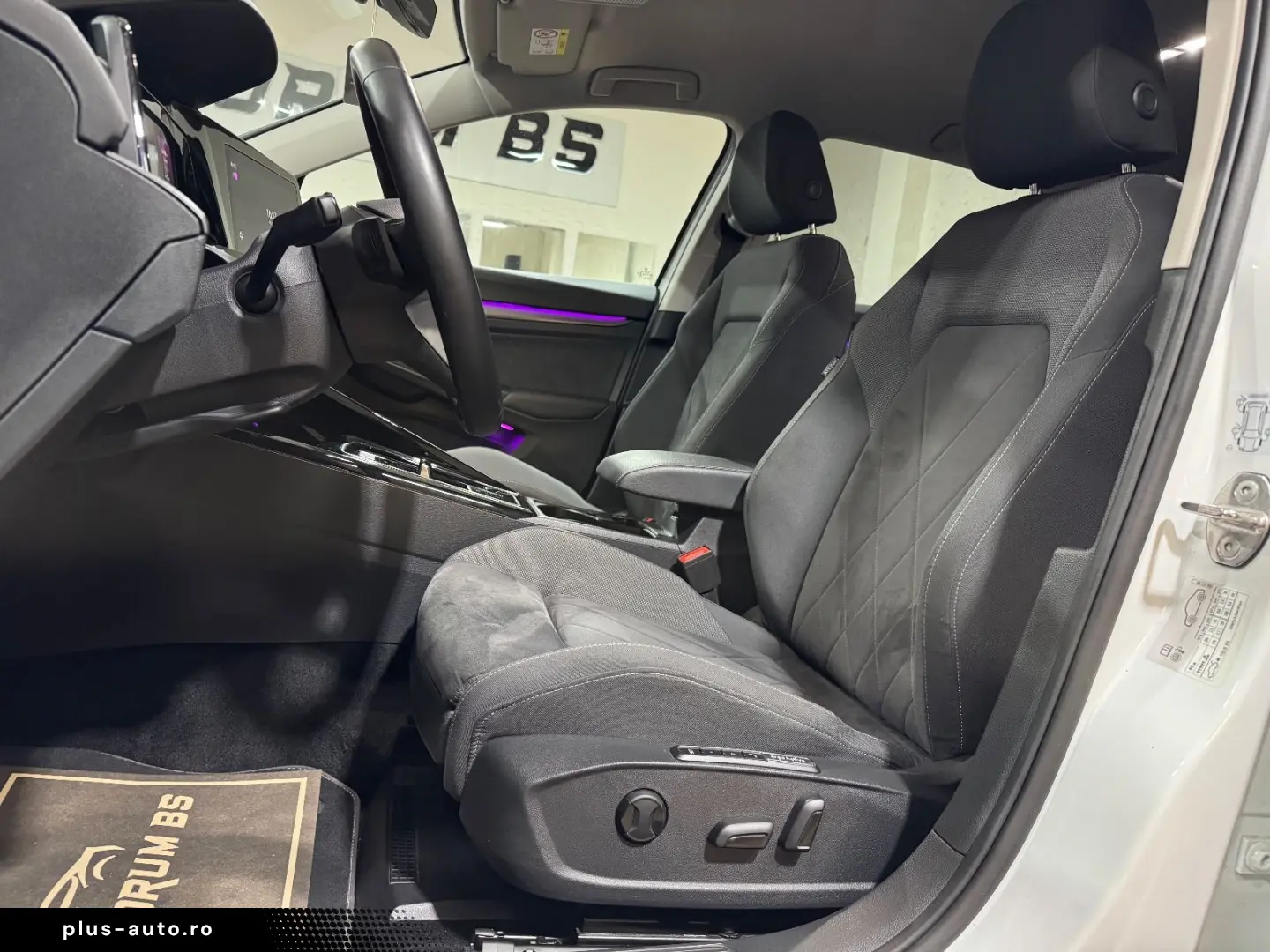 VW Golf VIII Lim. Style 1.5eTSI DSG ACC CAM 18