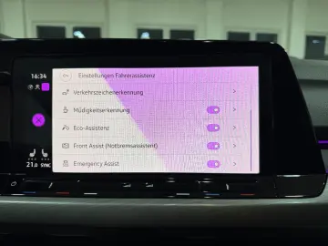 VW Golf VIII Lim. Style 1.5eTSI DSG ACC CAM 18