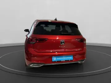 VW Golf VIII 1.5 eTSI Style  DSG NAVI LED LM ZV ACC