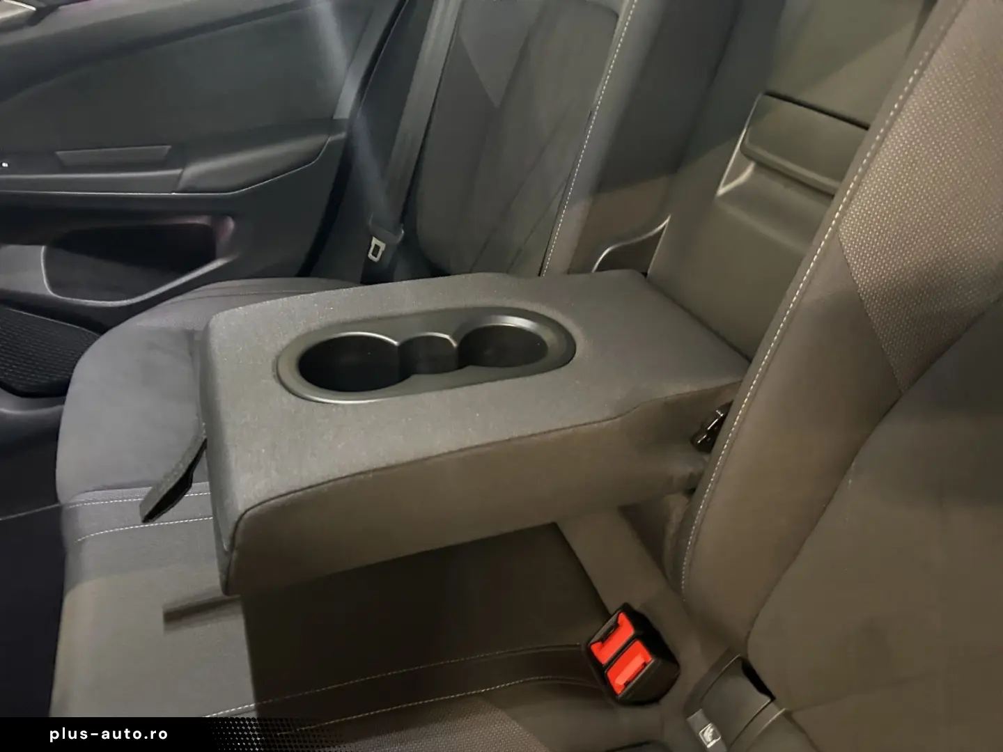 VW Golf VIII 1.5 eTSI Style  DSG NAVI LED LM ZV ACC