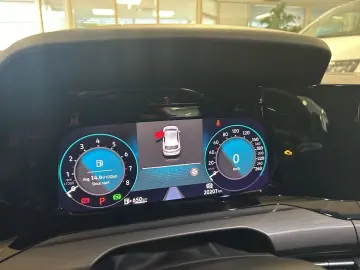 VW Golf VIII 1.5 eTSI Style  DSG NAVI LED LM ZV ACC