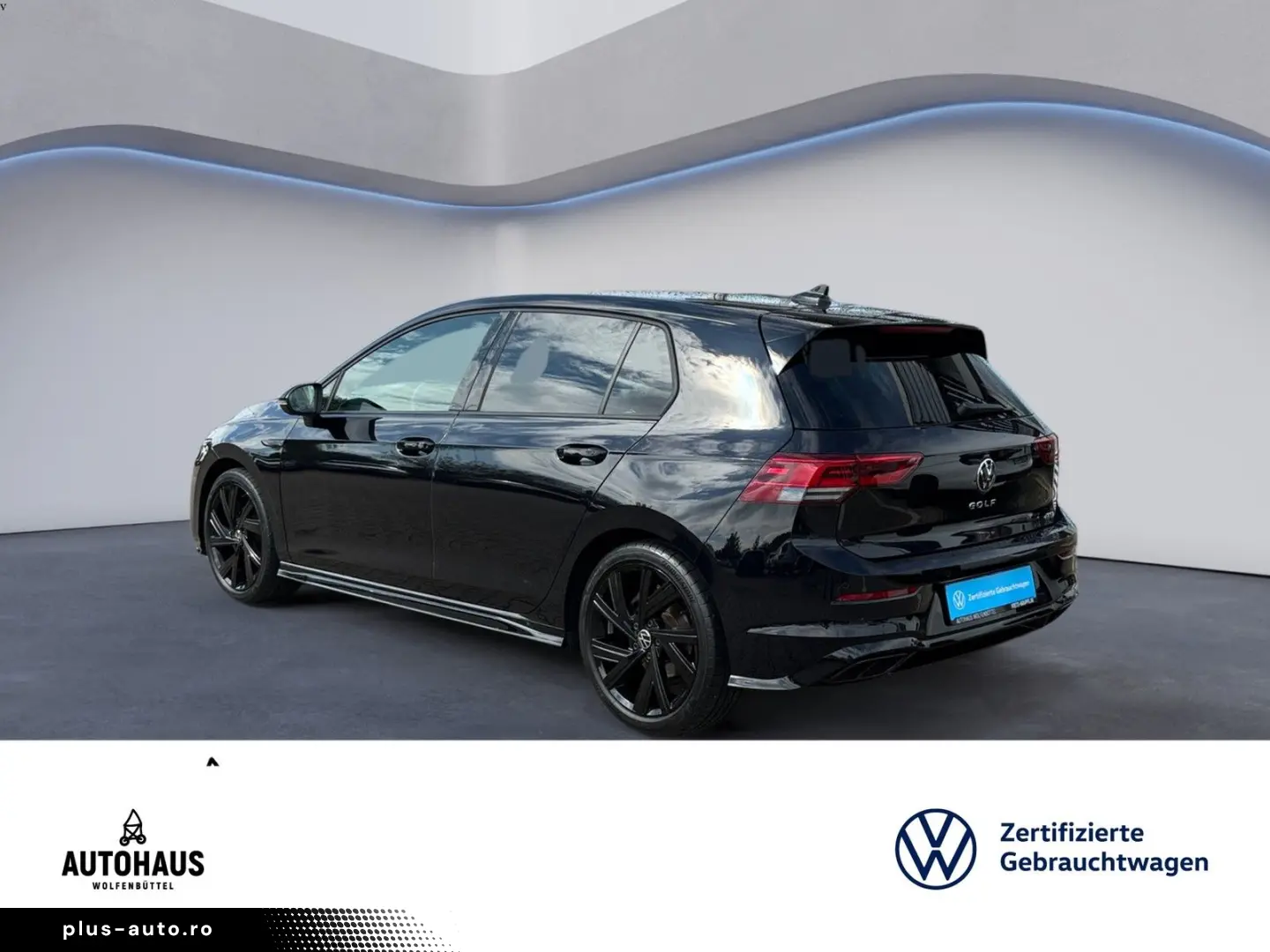 VW Golf VIII R-Line 1.5 eTSI DSG ACC LED NAV SHZ