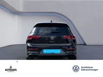 VW Golf VIII R-Line 1.5 eTSI DSG ACC LED NAV SHZ