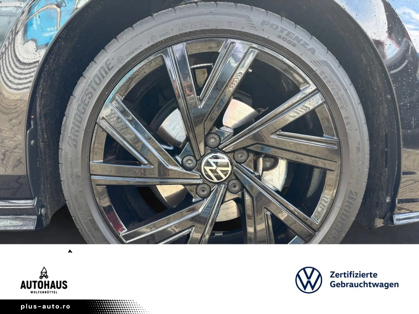 VW Golf VIII R-Line 1.5 eTSI DSG ACC LED NAV SHZ