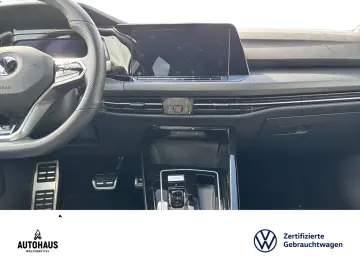VW Golf VIII R-Line 1.5 eTSI DSG ACC LED NAV SHZ