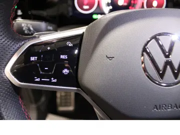 VW Golf 2.0 TSI GTI LED PDC DSG KLIMA SHZ NAVI