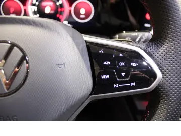 VW Golf 2.0 TSI GTI LED PDC DSG KLIMA SHZ NAVI