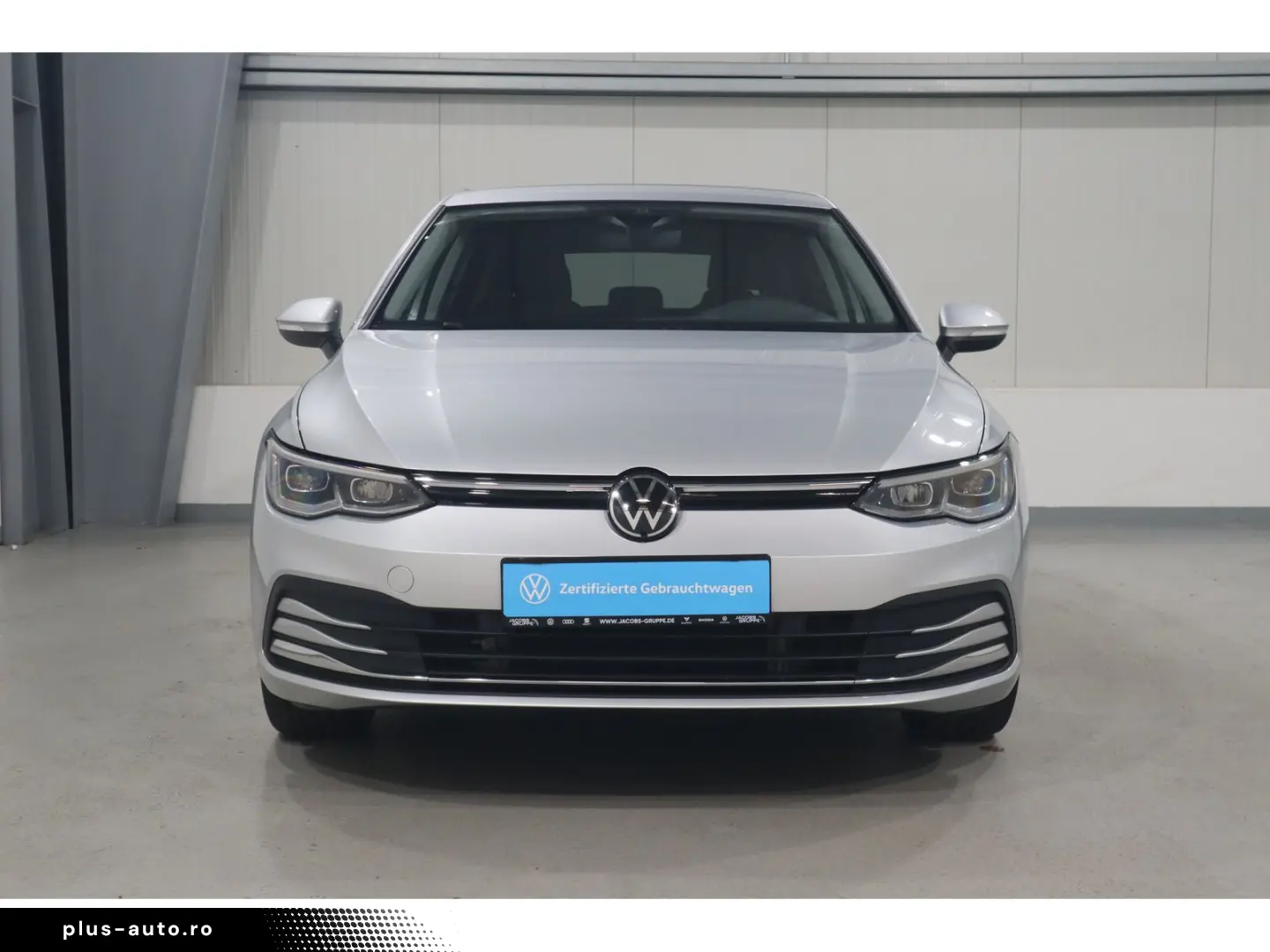 VW Golf VIII 1.5 eTSI DSG Style CAM Navi SHZ LED
