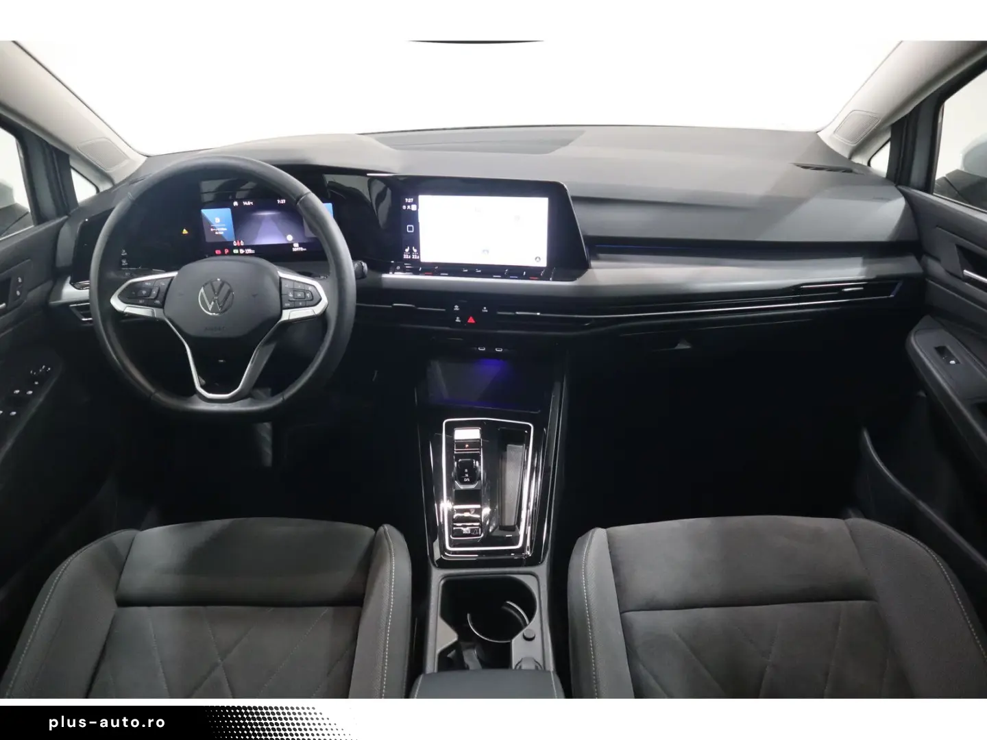 VW Golf VIII 1.5 eTSI DSG Style CAM Navi SHZ LED