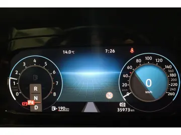 VW Golf VIII 1.5 eTSI DSG Style CAM Navi SHZ LED