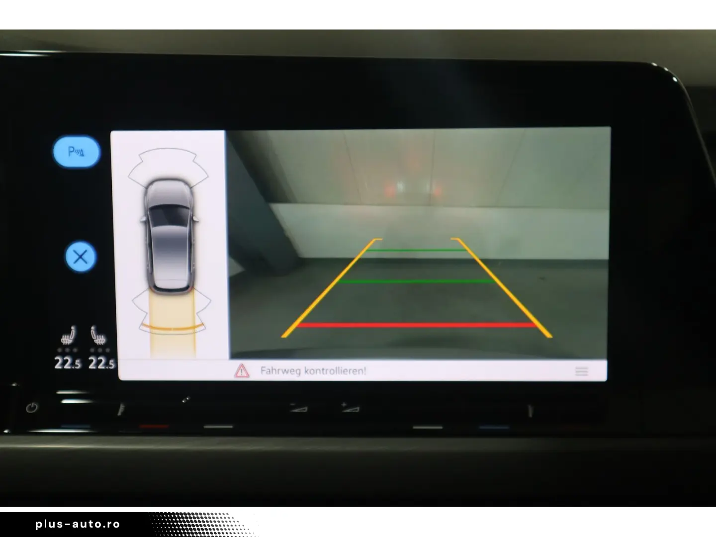 VW Golf VIII 1.5 eTSI DSG Style CAM Navi SHZ LED