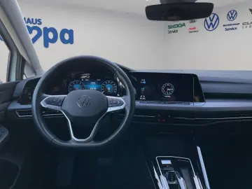 VW Golf VIII Style 1.5 eTSI DSG Navi  Matrix  Head-