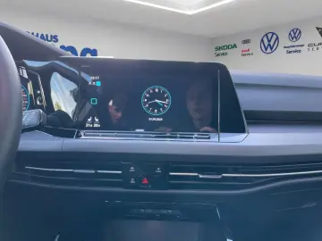 VW Golf VIII Style 1.5 eTSI DSG Navi  Matrix  Head-