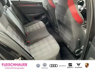 VW Golf GTI VIII 2.0 TSI LED PDC Kamera App-Connect