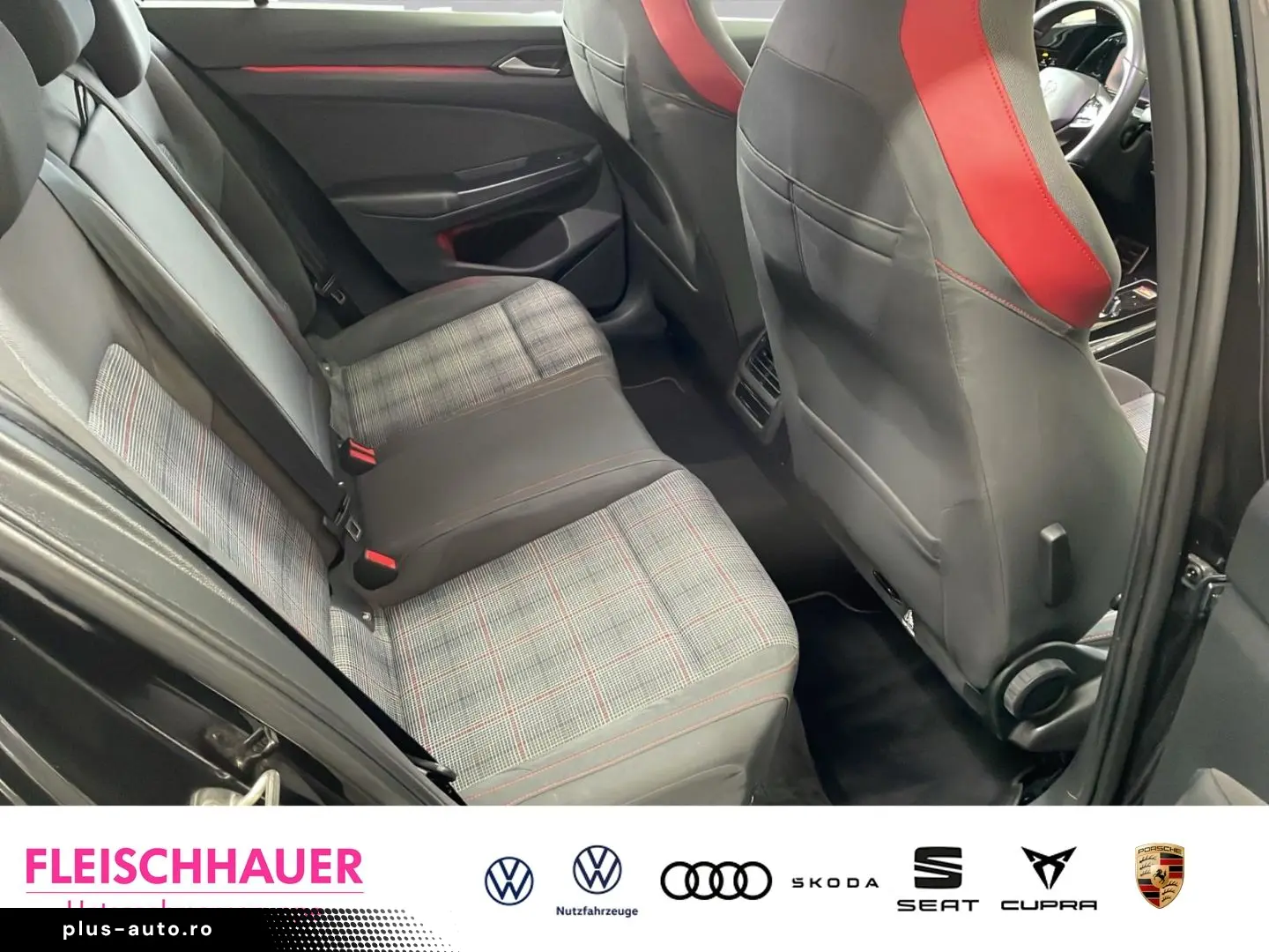 VW Golf GTI VIII 2.0 TSI LED PDC Kamera App-Connect