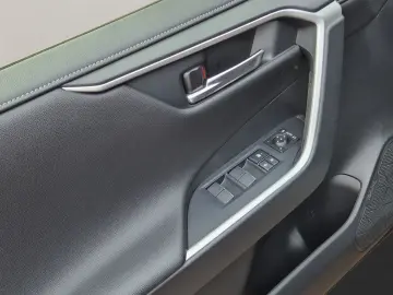 TOYOTA RAV 4 RAV4 Hybrid 4x2 Team Deutschland