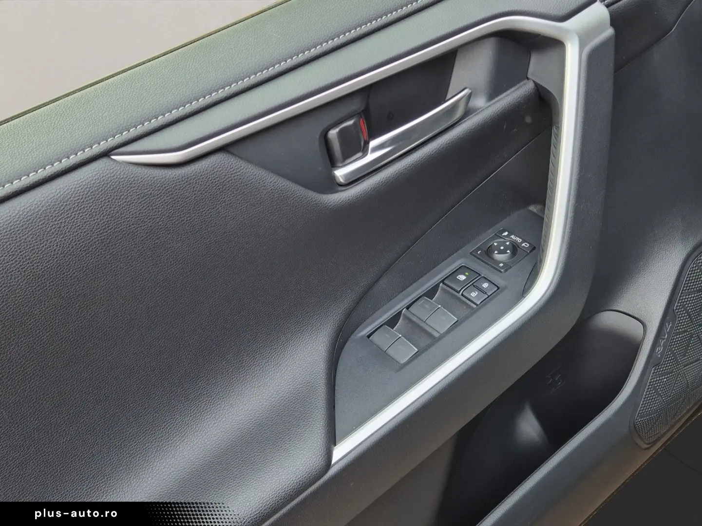 TOYOTA RAV 4 RAV4 Hybrid 4x2 Team Deutschland