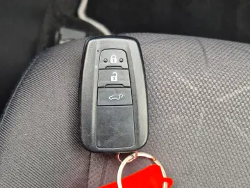 TOYOTA RAV 4 RAV4 Hybrid 4x2 Team Deutschland