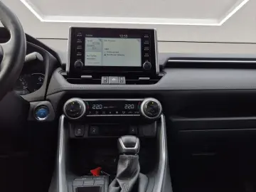 TOYOTA RAV 4 RAV4 Hybrid 4x2 Team Deutschland