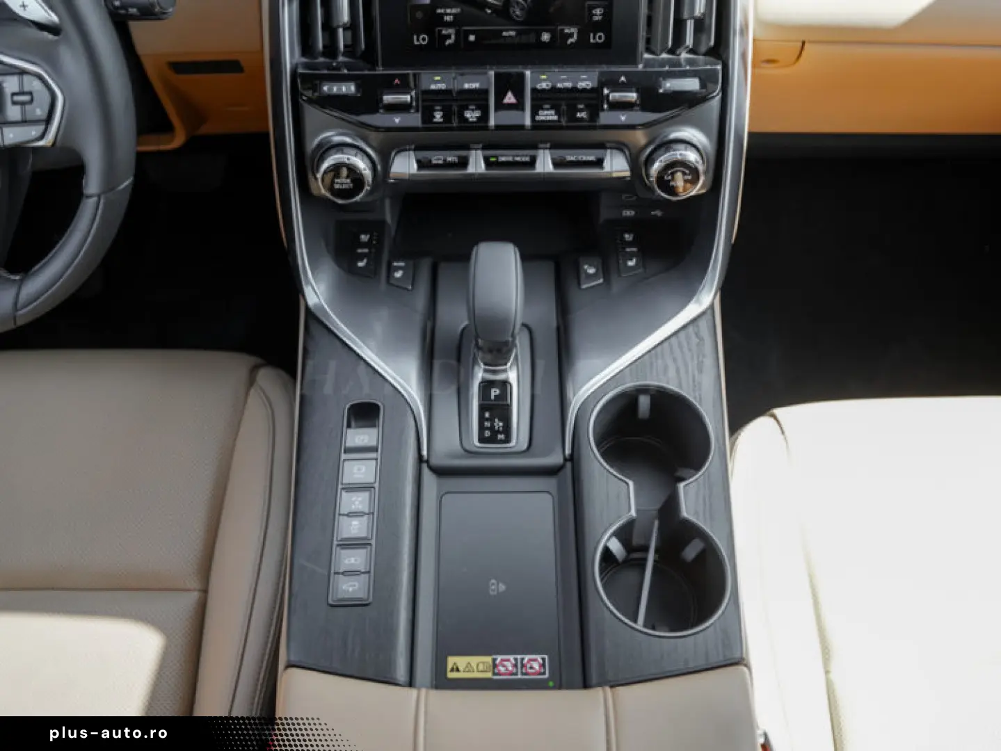 Lexus LX 700h Luxury