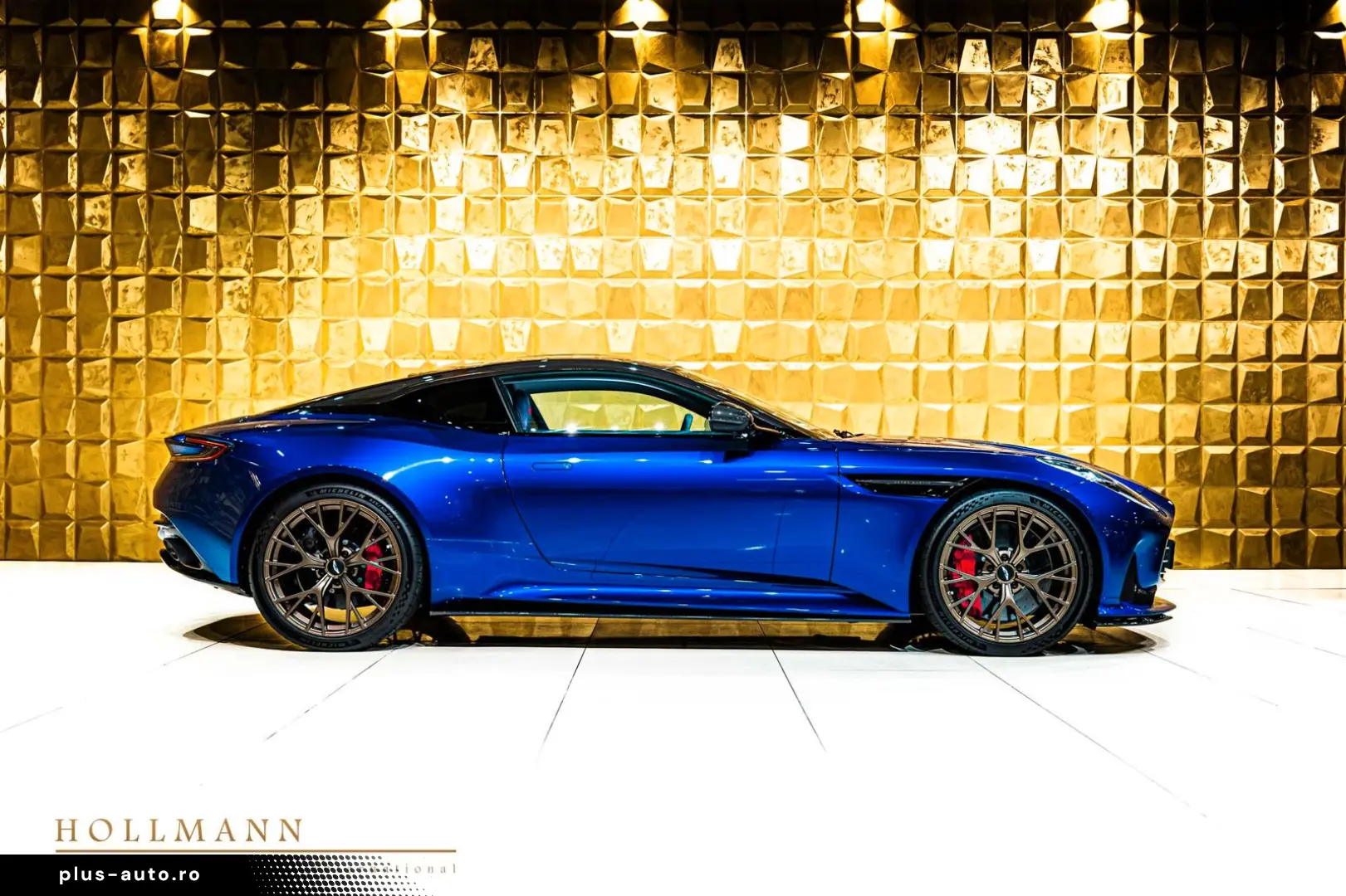 ASTON MARTIN DB12 COUPE   CARBON   BOWERS WILKINS