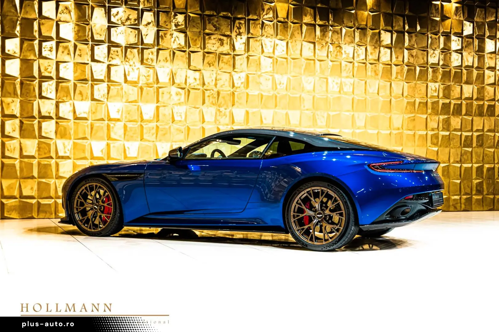 ASTON MARTIN DB12 COUPE   CARBON   BOWERS WILKINS