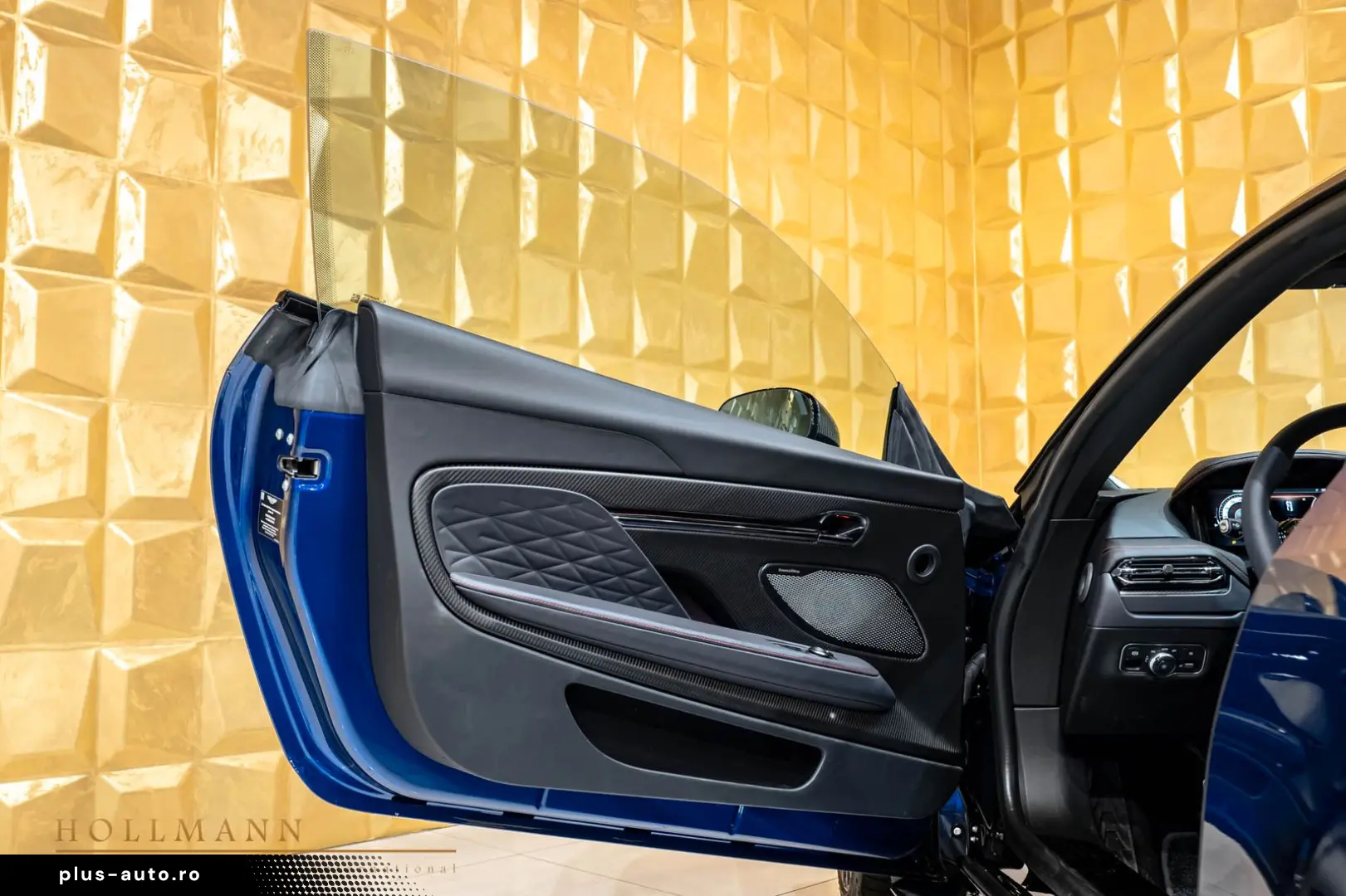 ASTON MARTIN DB12 COUPE   CARBON   BOWERS WILKINS