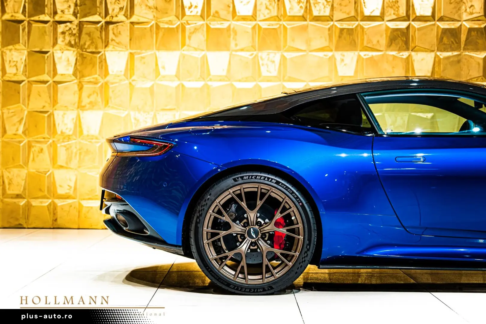 ASTON MARTIN DB12 COUPE   CARBON   BOWERS WILKINS