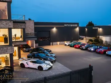 ASTON MARTIN DB12 COUPE   CARBON   BOWERS WILKINS