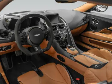 ASTON MARTIN DBS770 Ultimate   Q Tinted Carbon   Full PPF