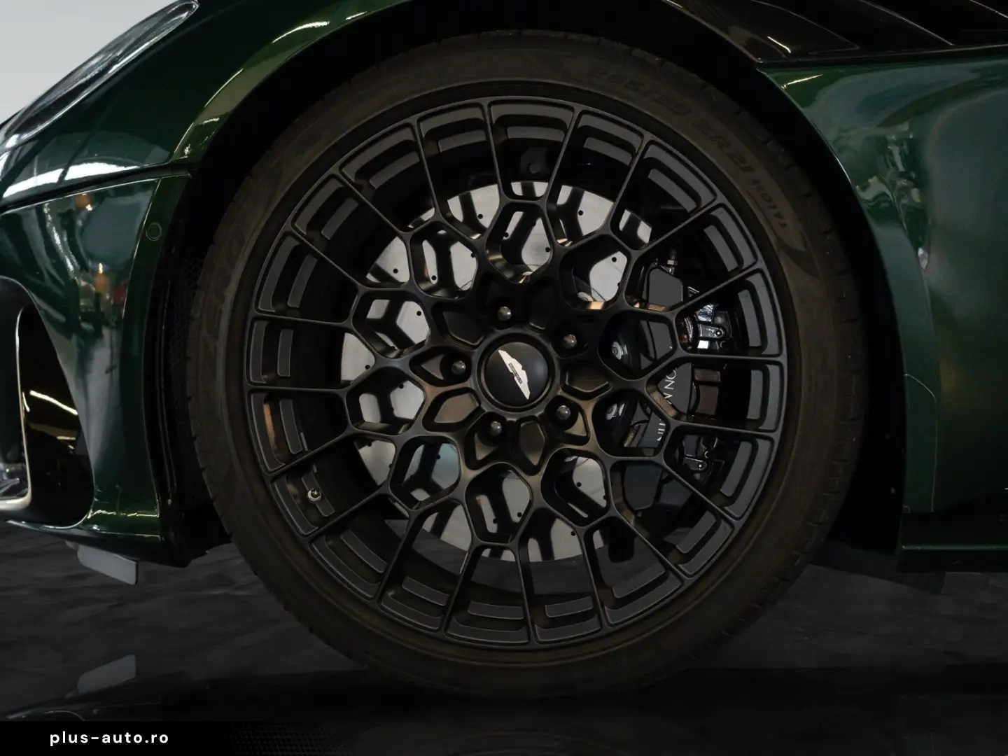 ASTON MARTIN DBS770 Ultimate   Q Tinted Carbon   Full PPF