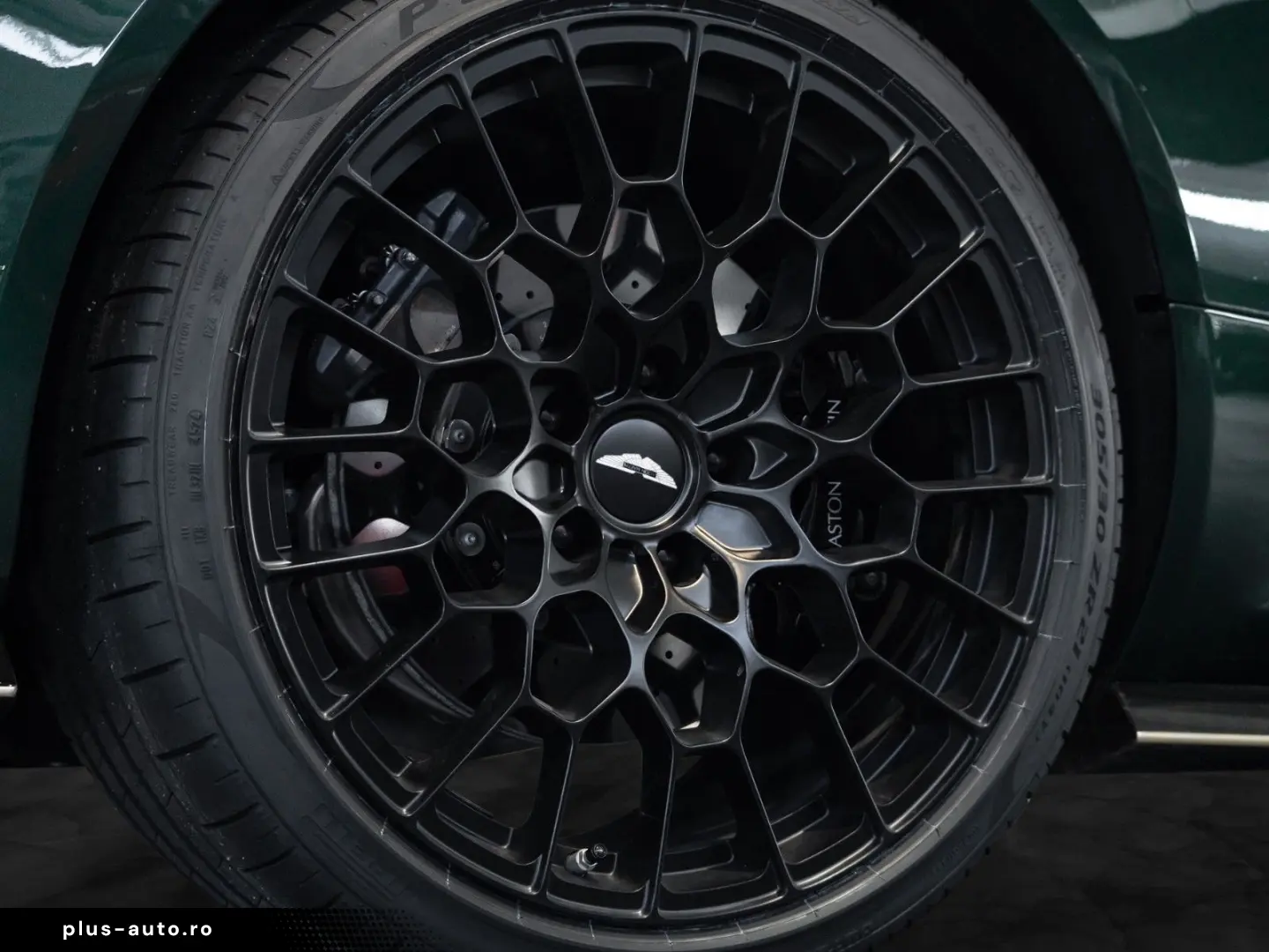 ASTON MARTIN DBS770 Ultimate   Q Tinted Carbon   Full PPF