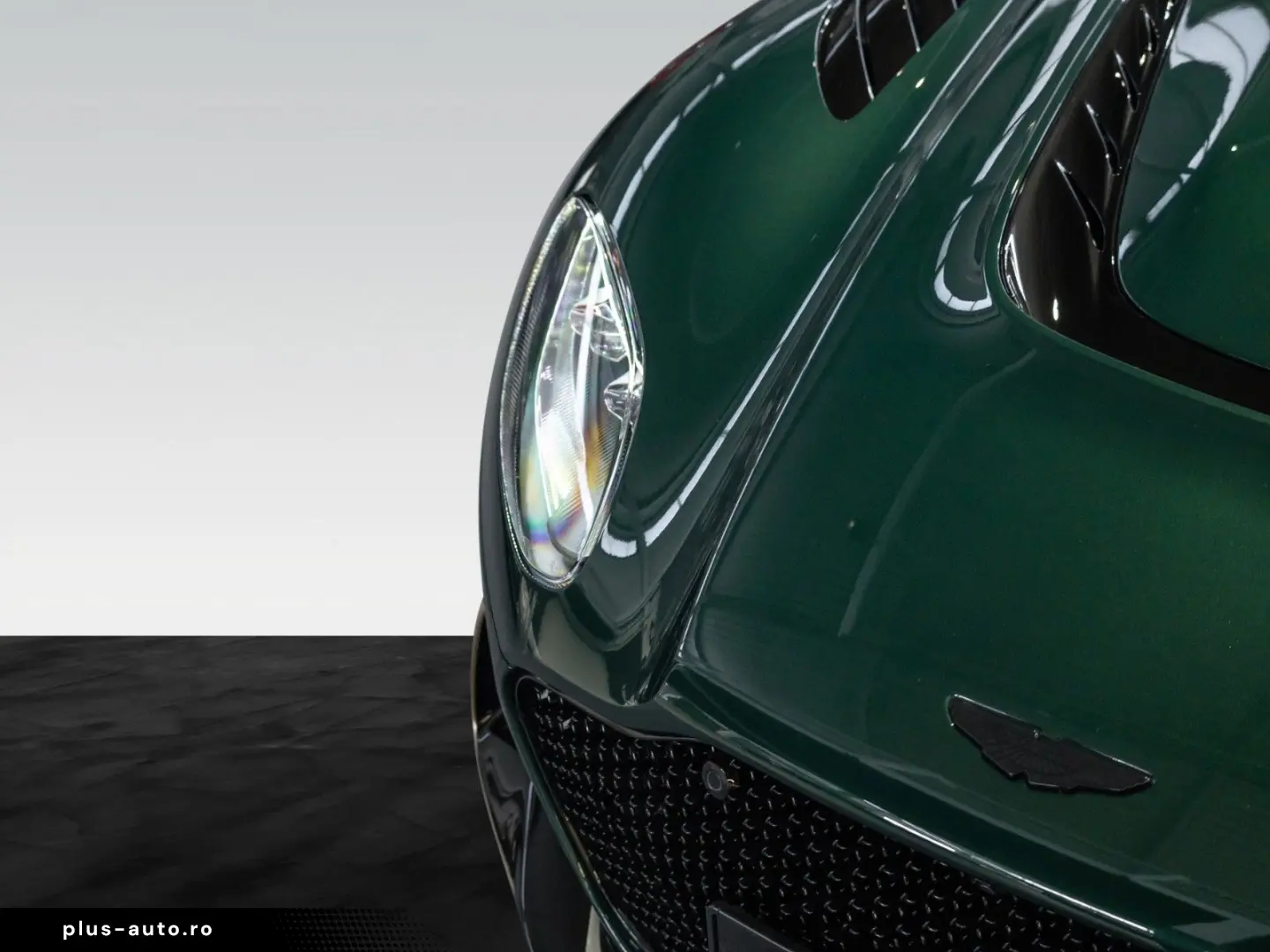 ASTON MARTIN DBS770 Ultimate   Q Tinted Carbon   Full PPF