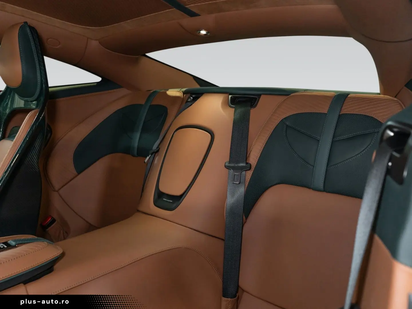 ASTON MARTIN DBS770 Ultimate   Q Tinted Carbon   Full PPF