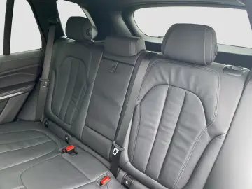 BMW X5 xDrive 30d (M-Sport Navi LED AHK )