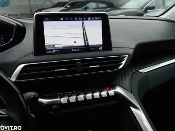 Peugeot 5008 BlueHDI 130 EAT8 Active Pack