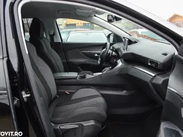 Peugeot 5008 BlueHDI 130 EAT8 Active Pack