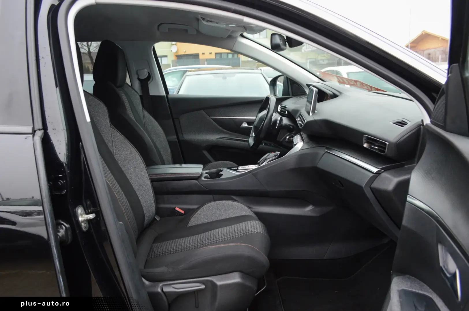 Peugeot 5008 BlueHDI 130 EAT8 Active Pack