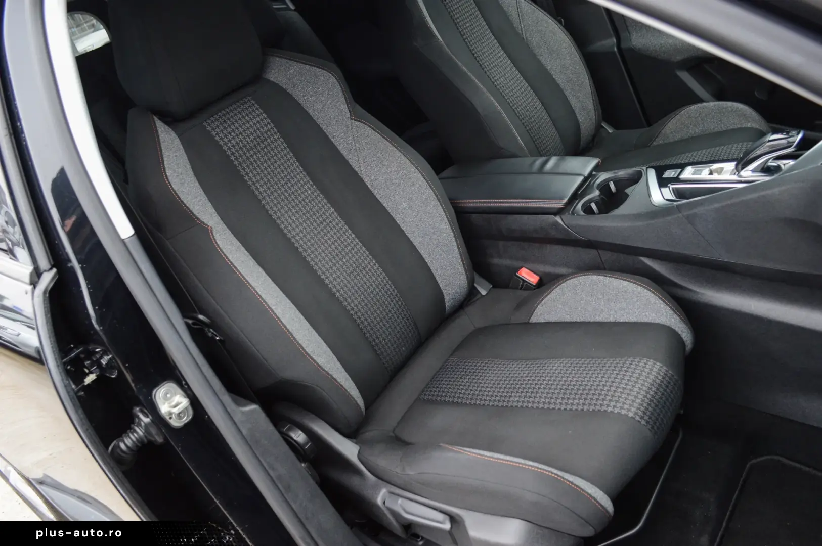 Peugeot 5008 BlueHDI 130 EAT8 Active Pack