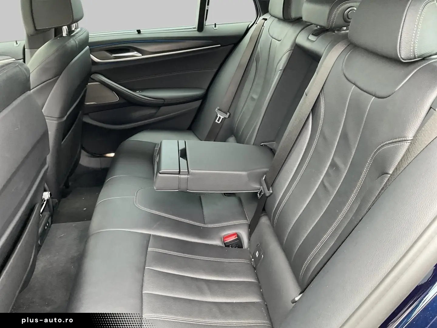 BMW 530 e xDrive Touring M Sportpaket HUD AHK Pano N