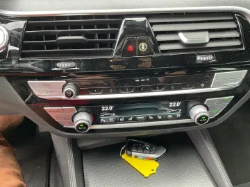 BMW 530 e xDrive Touring M Sportpaket HUD AHK Pano N