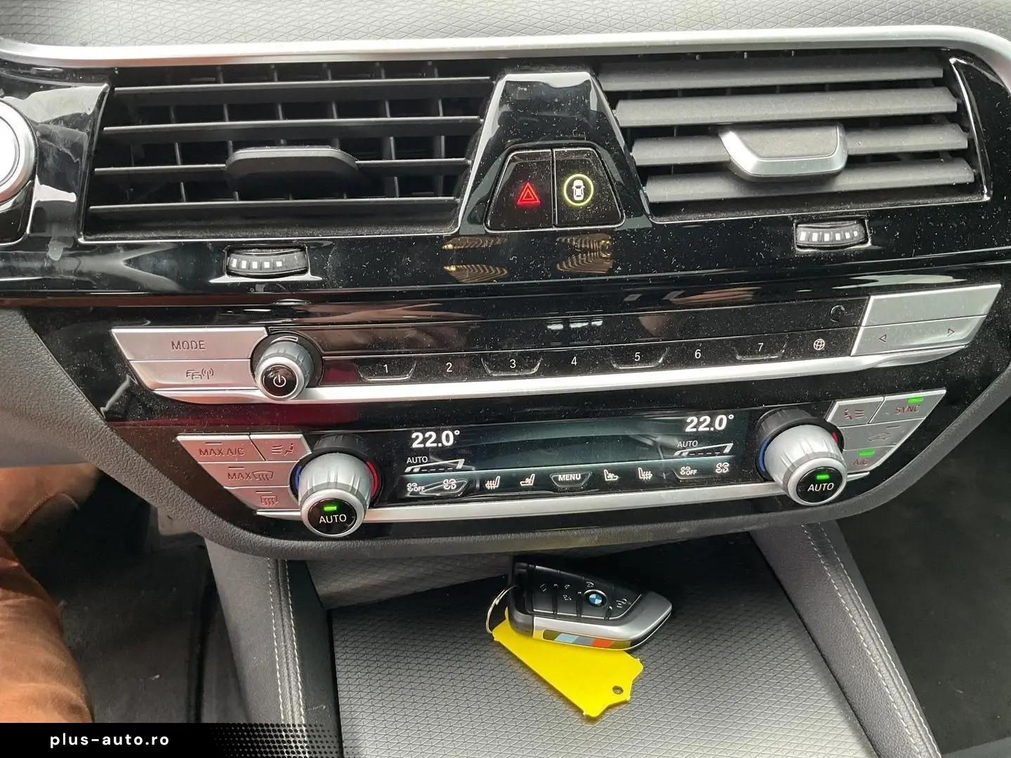 BMW 530 e xDrive Touring M Sportpaket HUD AHK Pano N