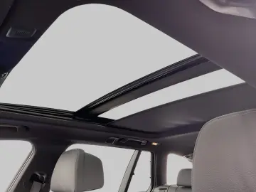 BMW 530 e xDrive Touring M Sportpaket HUD AHK Pano N