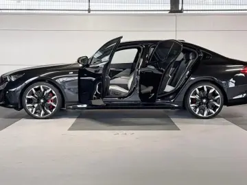 BMW 540 d xDrive M Sport Pro   B&W   DA Pro   21