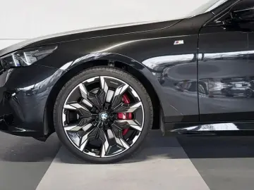 BMW 540 d xDrive M Sport Pro   B&W   DA Pro   21