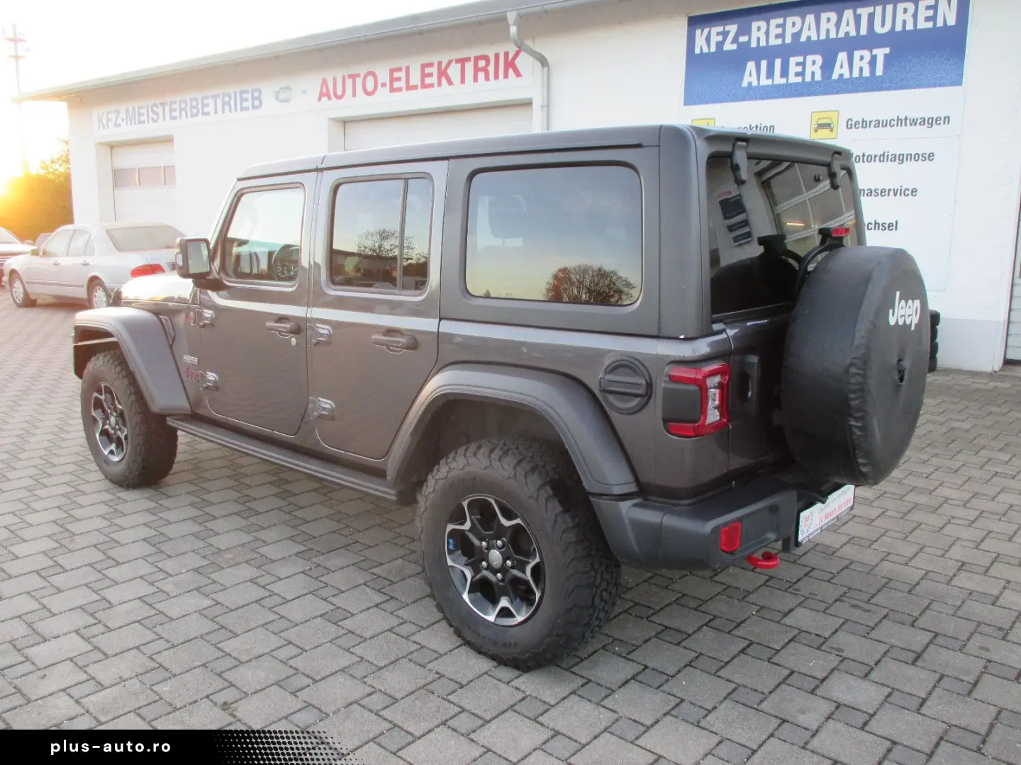 JEEP Wrangler Unlimited Rubicon Recon
