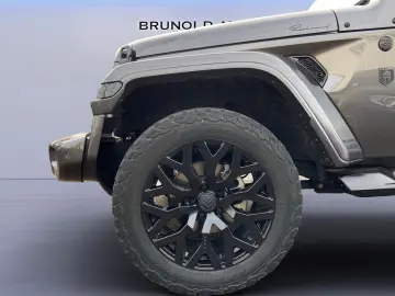 JEEP Wrangler Unlimited 80th Anniversary   BRUTE