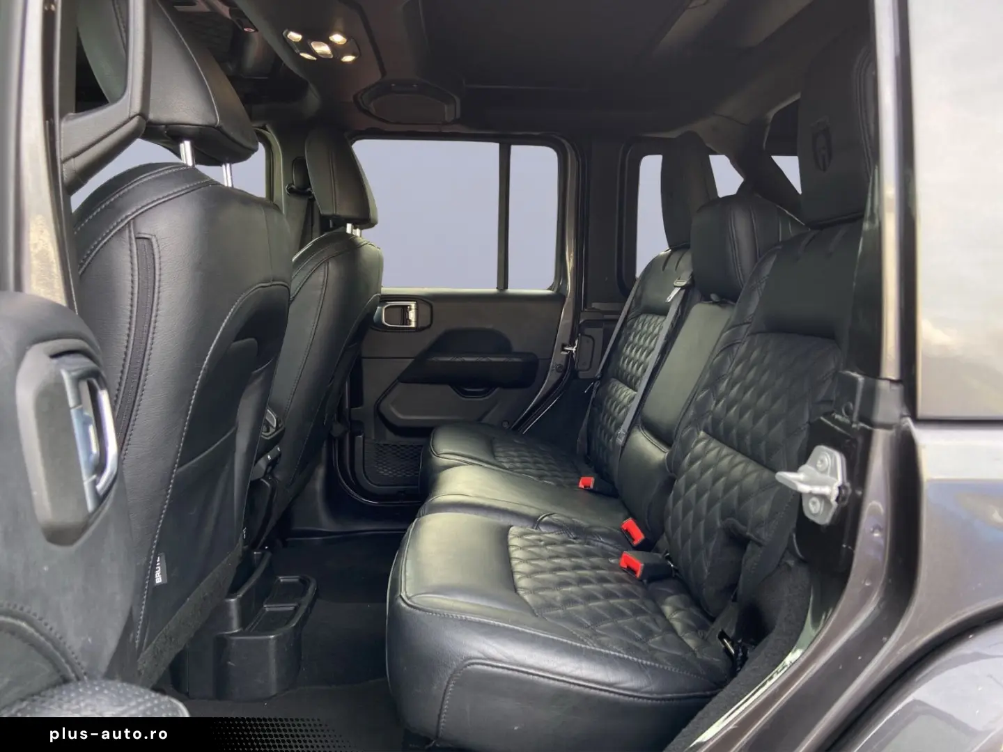 JEEP Wrangler Unlimited 80th Anniversary   BRUTE