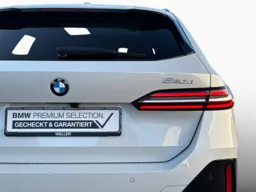 BMW 520d xDrive Touring M Sport AHK Pano ACC LED H K